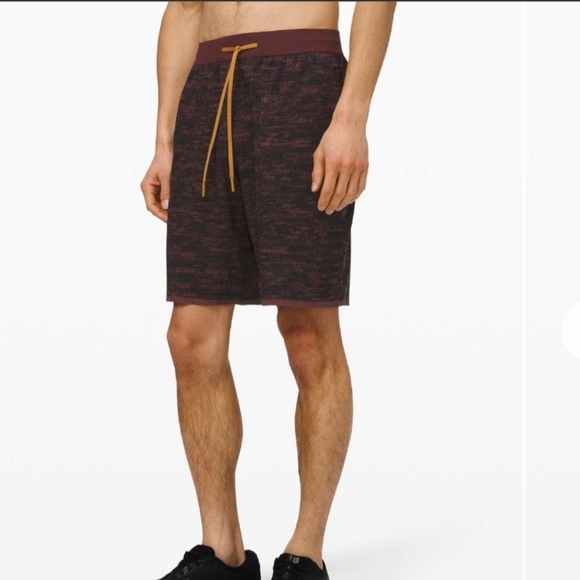 Lululemon T.H.E. Short 9" Mens Reversible Lunar New Year Redwood Shorts - Size M - Picture 1 of 14